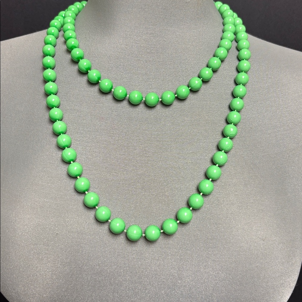 Vintage Green Long Bead Necklace